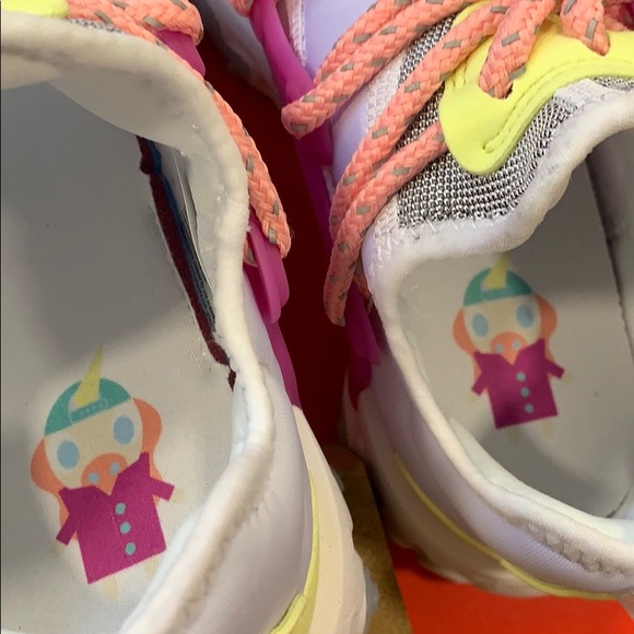 W NIKE REACT PRESTO White/Hyper Violet - Picture 6 of 16